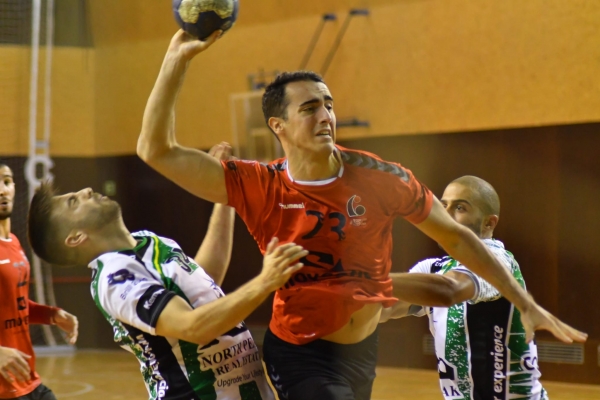 El Club Handbol Sant Cugat gana al OAR Gràcia i se mantiene segundo en la Primera Divisió Estatal