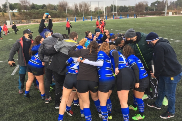 El primer equipo femenino del Club de Rugby Sant Cugat suma los partidos por victories tras inponerse en el campo del Getxo