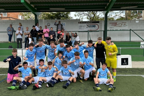 L'equip cadet B de futbol del Junior FC guanya la lliga i puja a Primera Divisió