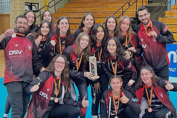 L'equip juvenil A del DSV Club Voleibol Sant Cugat, tercer en el Campionat d'Espanya