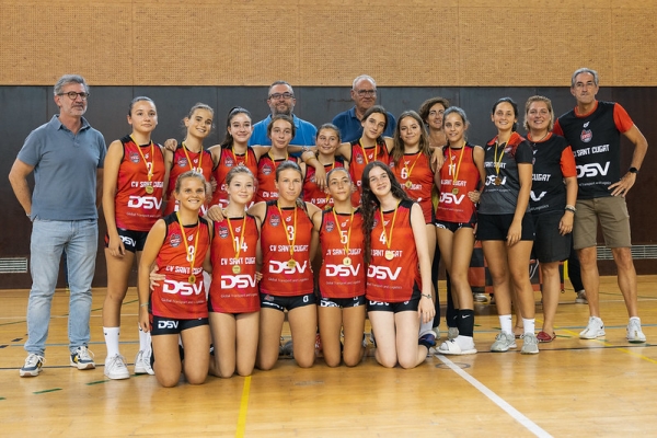 El DSV CV Sant Cugat se impone en tres de las seis categorías del 17 Torneo Internacional de Voleibol Base Femenino Miquel Martínez