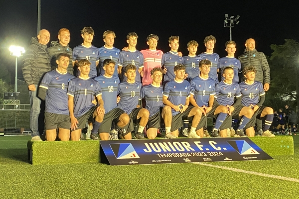 Crece la sección de futbol del Junior FC, que presenta 31 equipos y 450 jugadores i jugadoras