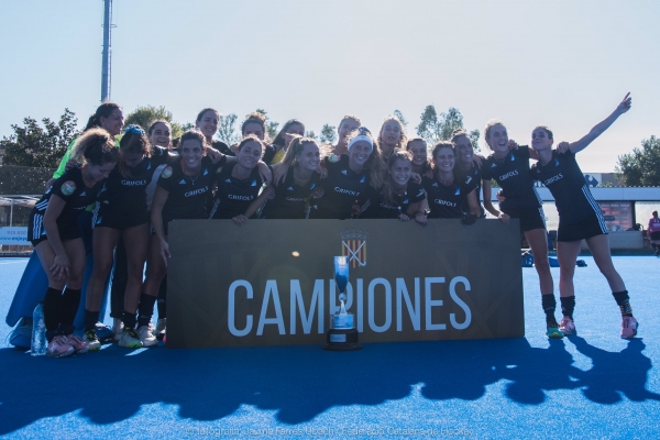 Quart títol consecutiu del primer equip femení d'hoquei sobre herba del Junior FC en el Campionat de Catalunya